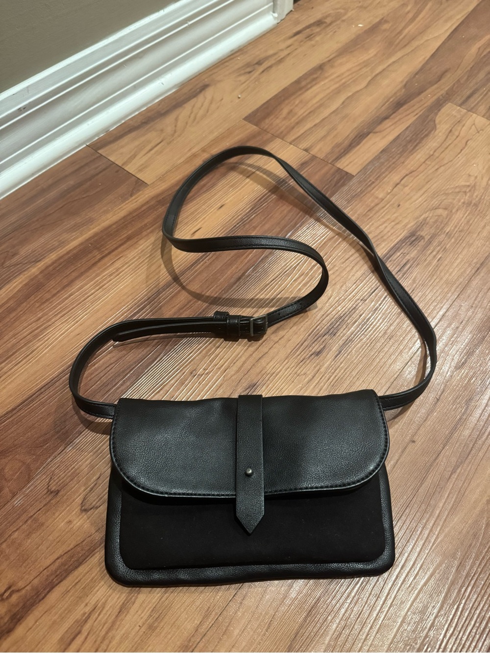 Lucky Brand Black Crossbody Bag with Smooth Flap